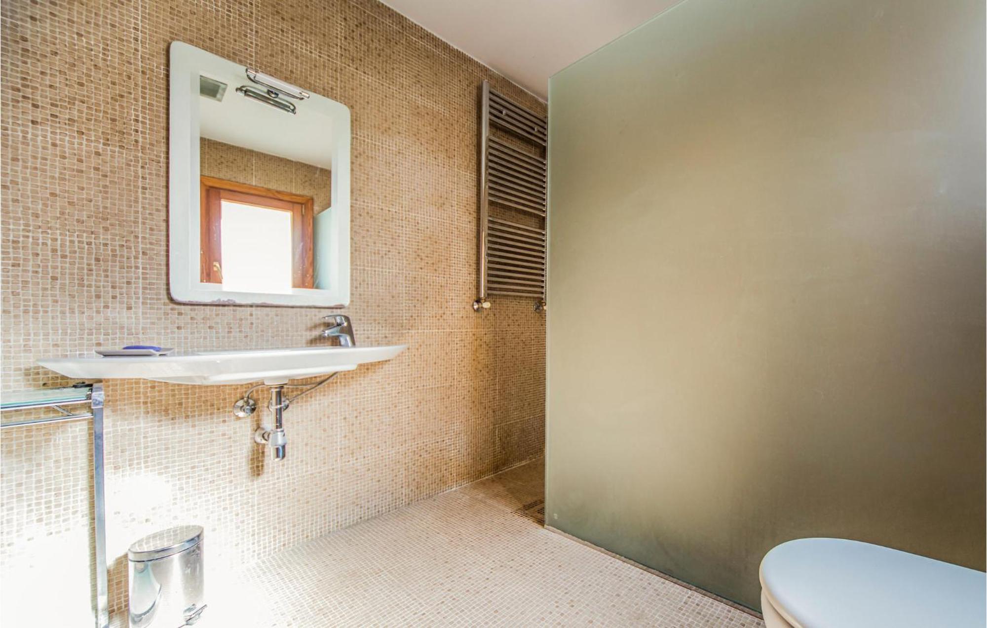Amazing Home In Ador With Kitchenette Exteriör bild